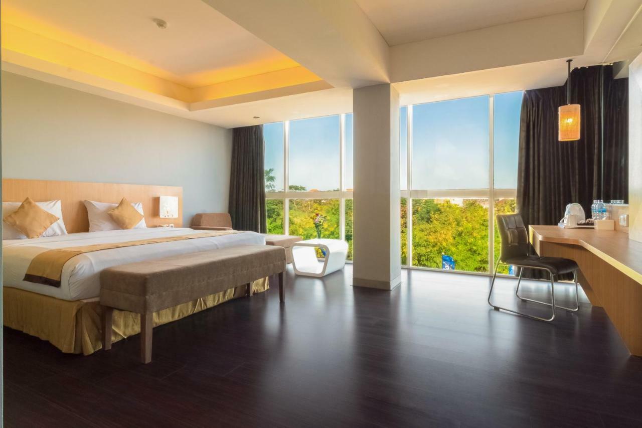 Kyriad Royal Seminyak Zewnętrze zdjęcie