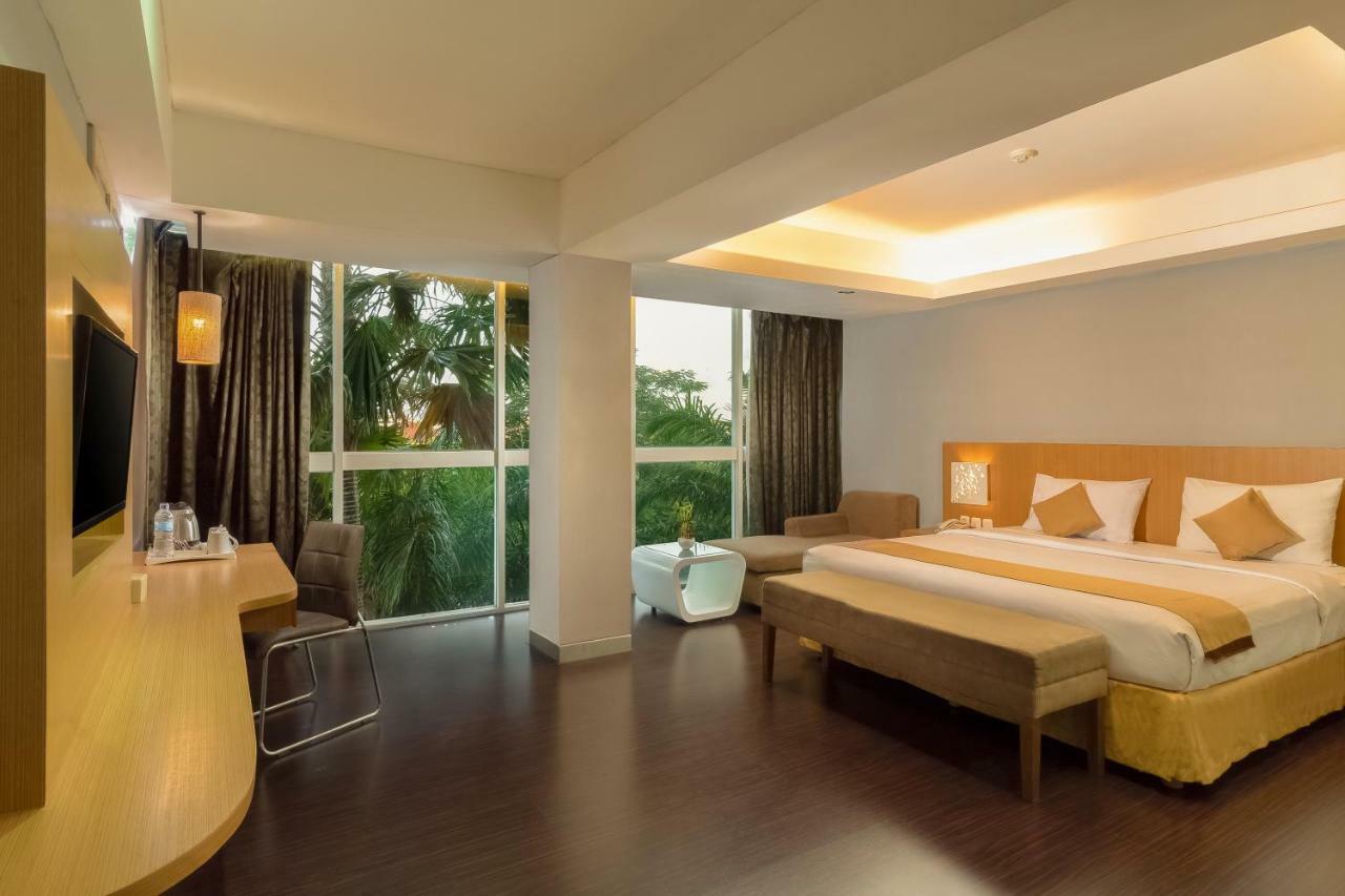 Kyriad Royal Seminyak Zewnętrze zdjęcie